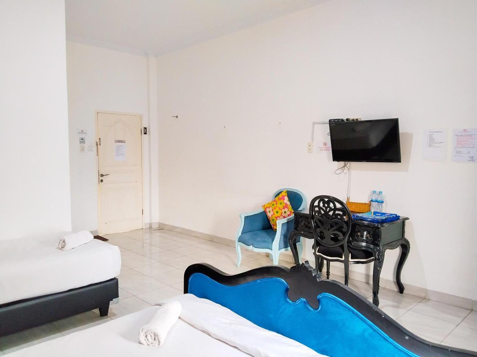Grand Shaqilla Syariah Hotel Deli Tua Exterior photo